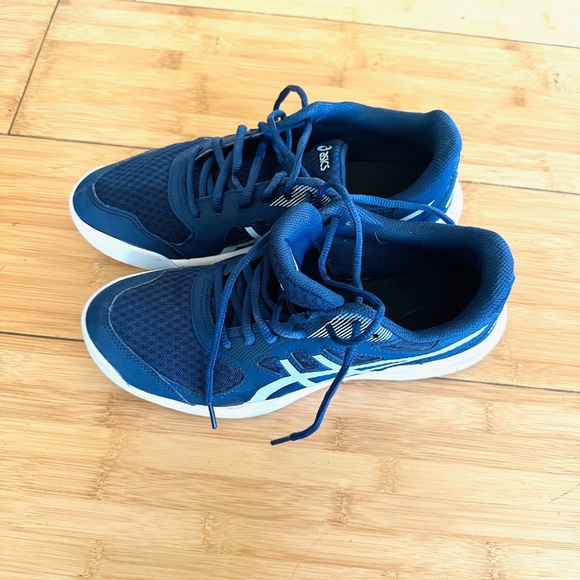 ASICS Women's Upcourt 5 Volleyball Shoes - Picture 2 of 10